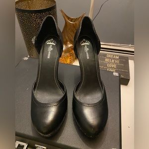 Black Heels - Fergalicious - Size 8.5